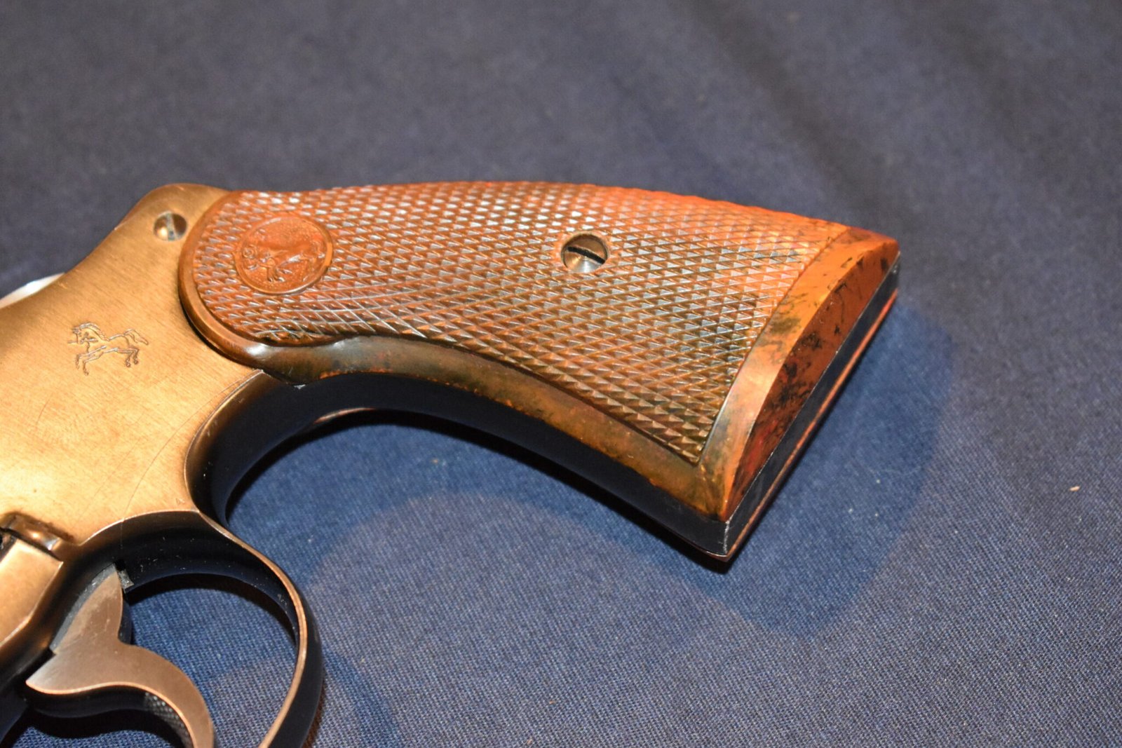 COLT I FRAME "COLTWOOD" INCLUDING THE OFFICER'S MODEL MATCH & OFFICER'S MODEL SPECIAL"COLTWOOD" GRIPS COMCW1 - Image 12