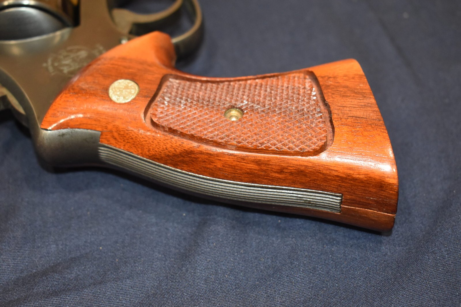SMITH & WESSON FACTORY N FRAME TARGET GRIPS NT64 - Image 6