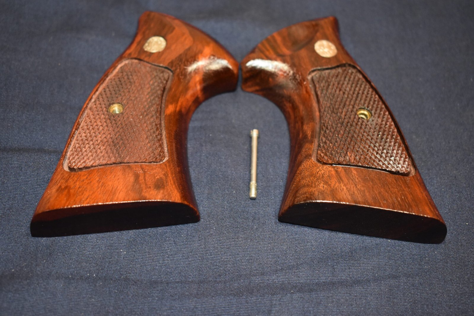SMITH & WESSON FACTORY N FRAME TARGET GRIPS NT65 - Image 2