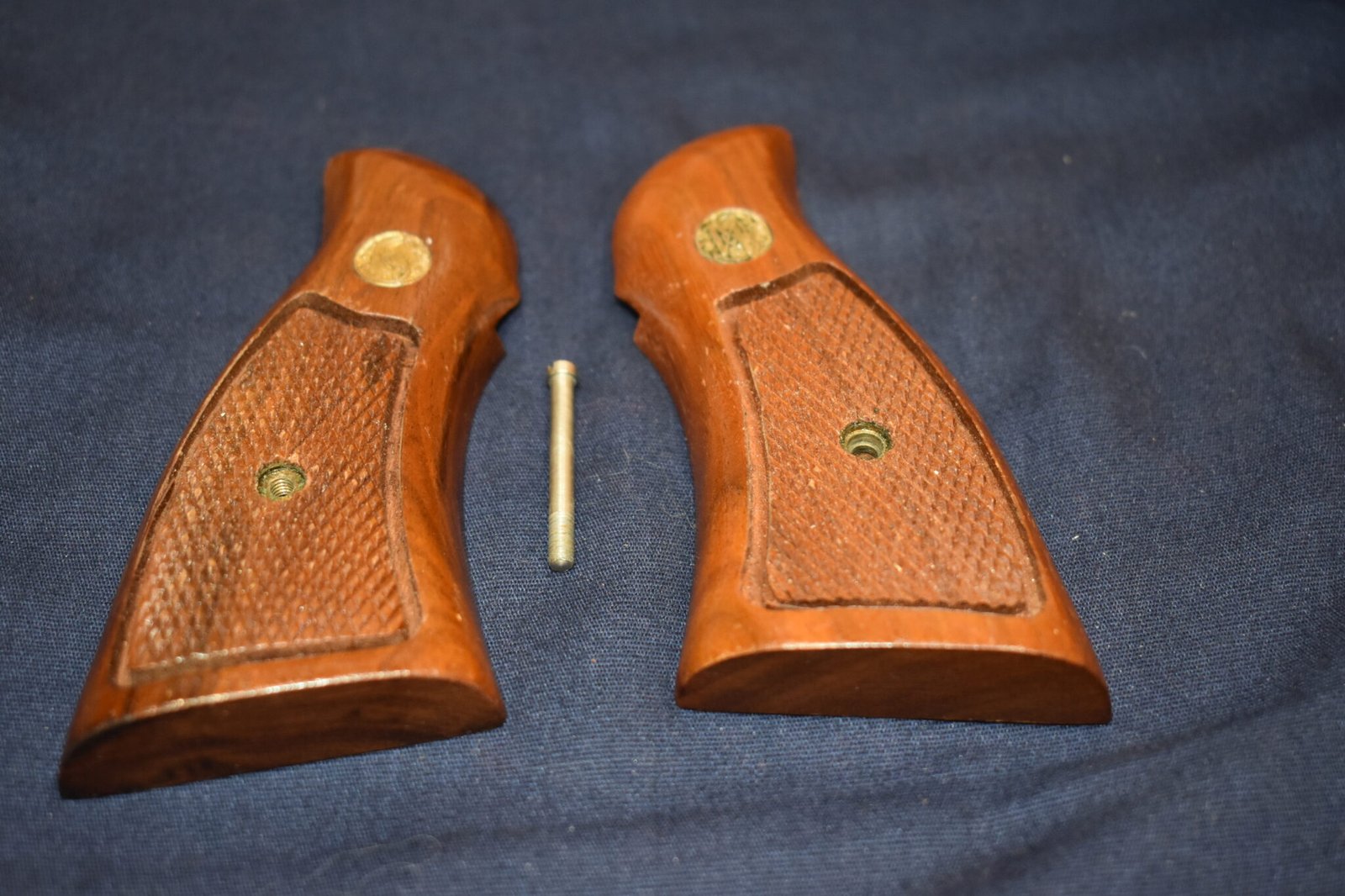SMITH & WESSON N FRAME MAGNA GRIPS SWNM10 - Image 2