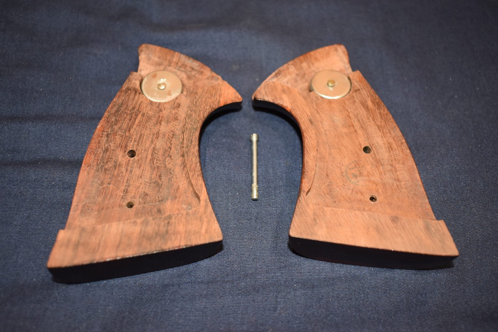 SMITH & WESSON FACTORY N FRAME TARGET GRIPS NT65 - Image 3