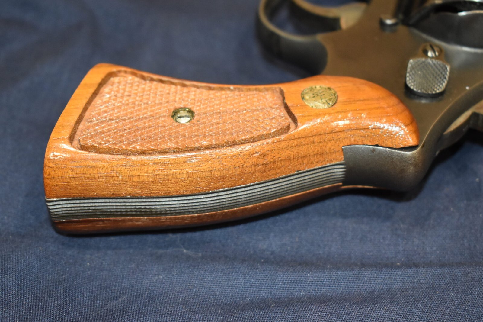 SMITH & WESSON N FRAME MAGNA GRIPS SWNM10 - Image 5