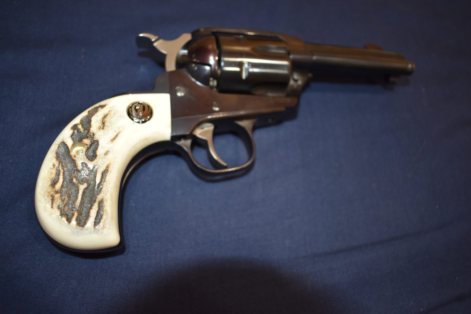 RUGER BIRDS HEAD SAMBAR STAG GRIPS RBHSS7 - Image 7