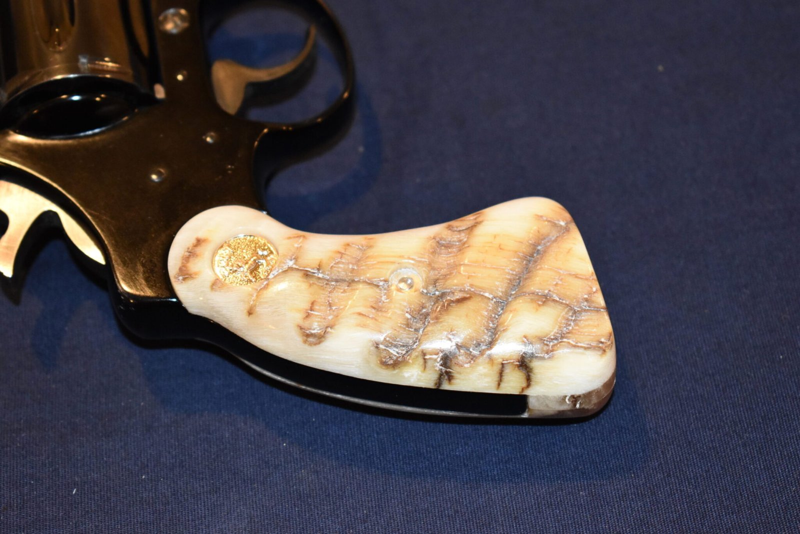 COLT DETECTIVE / DIAMONDBACK RAMS HORN GRIPS CDRH1 - Image 6