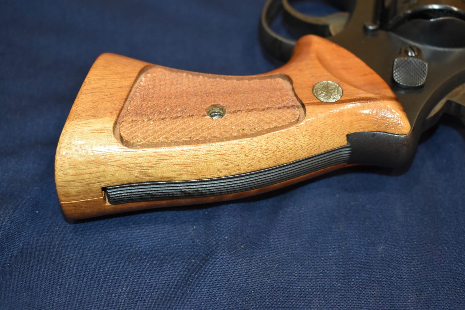 SMITH & WESSON FACTORY N FRAME TARGET GRIPS NT66 - Image 5