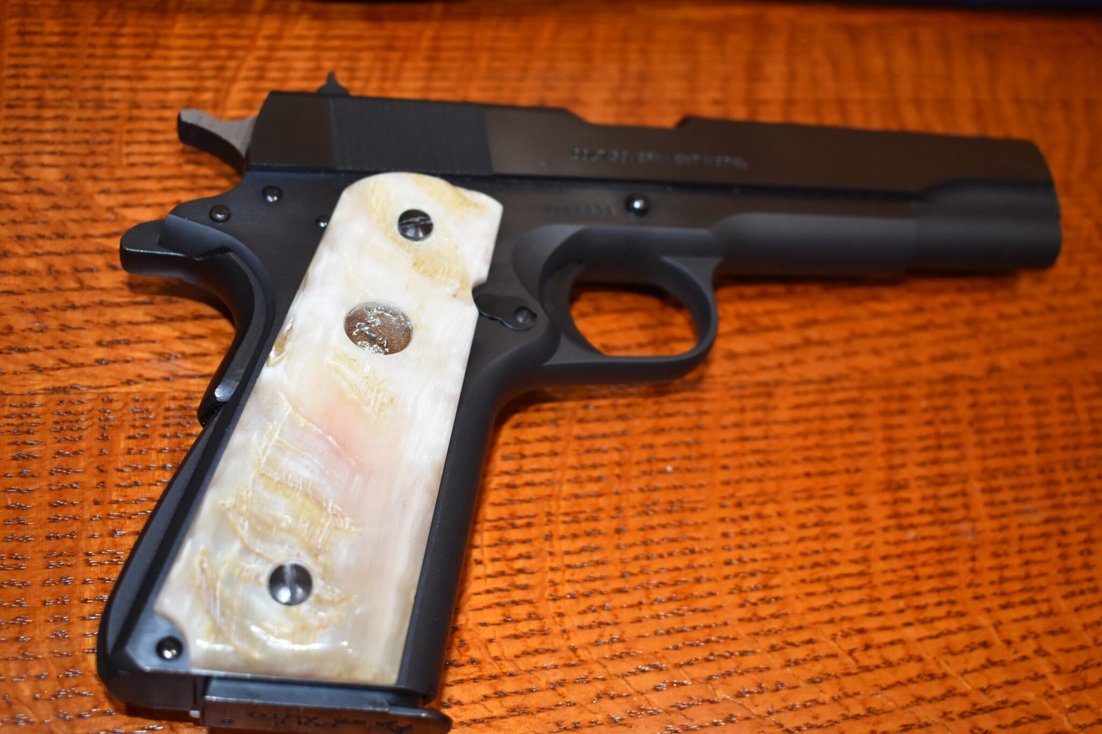 COLT 1911 RAMS HORN GRIPS 1911RH19 - Image 7