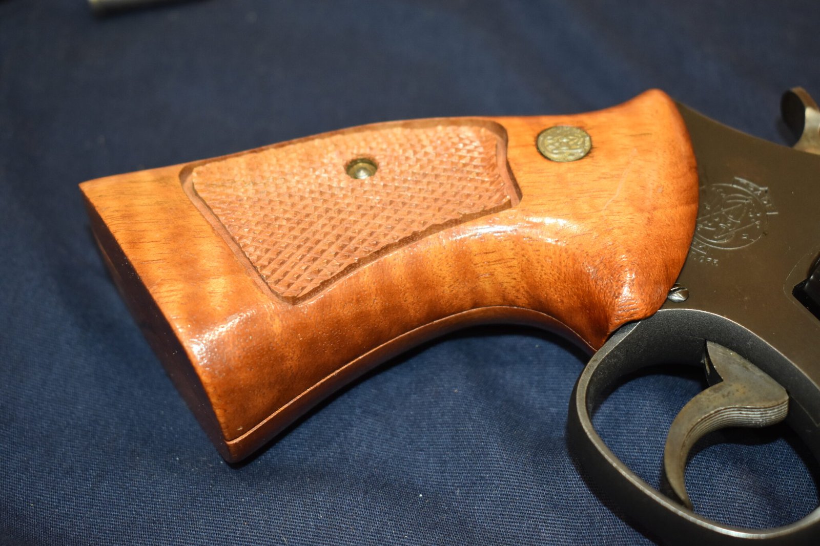 SMITH & WESSON FACTORY N FRAME TARGET GRIPS NT66 - Image 10