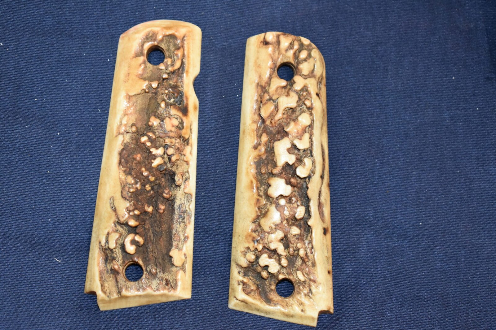 COLT 1911 VINTAGE SAMBAR STAG GRIPS 1911SS40