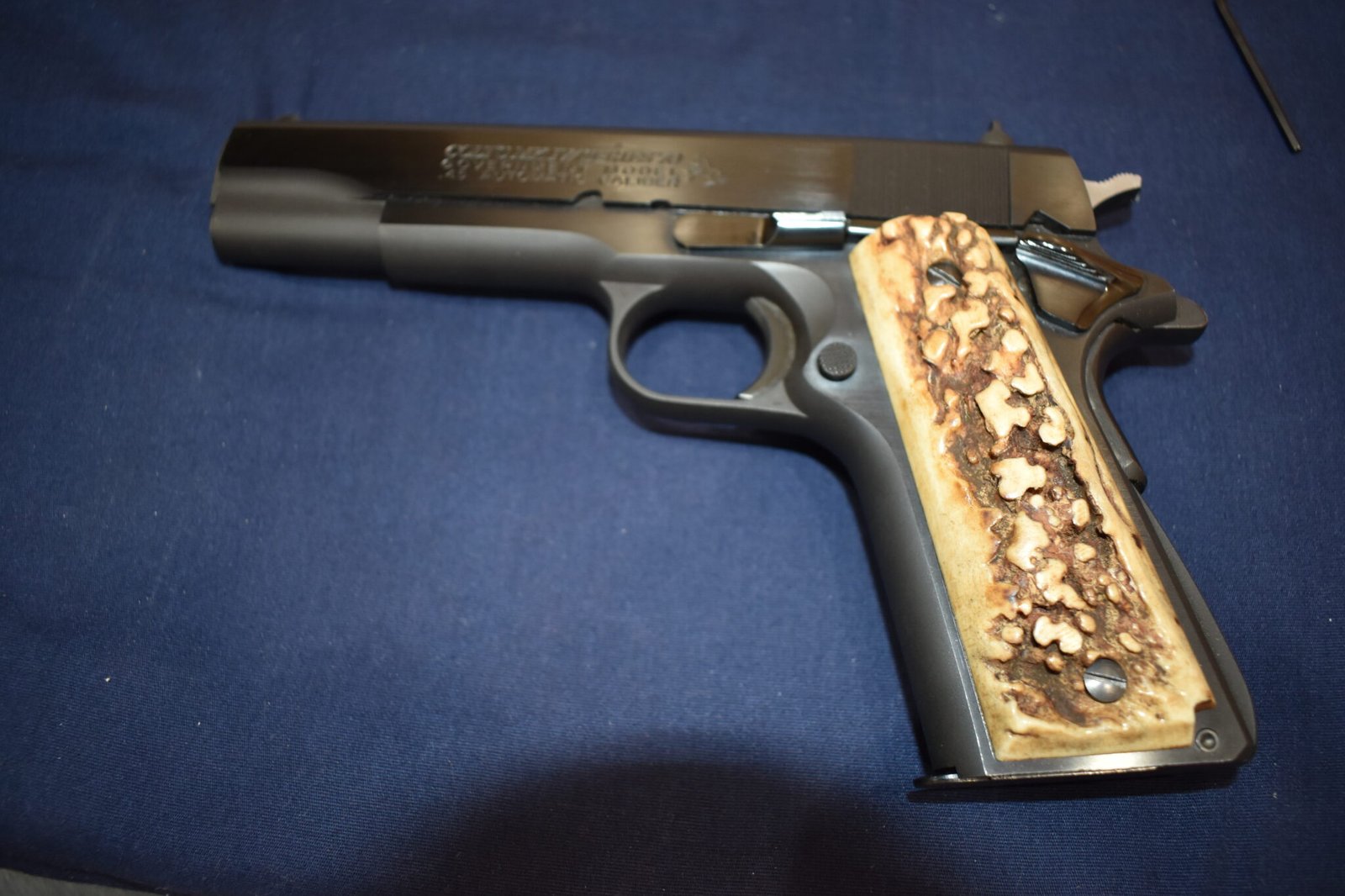 COLT 1911 VINTAGE SAMBAR STAG GRIPS 1911SS40 - Image 4