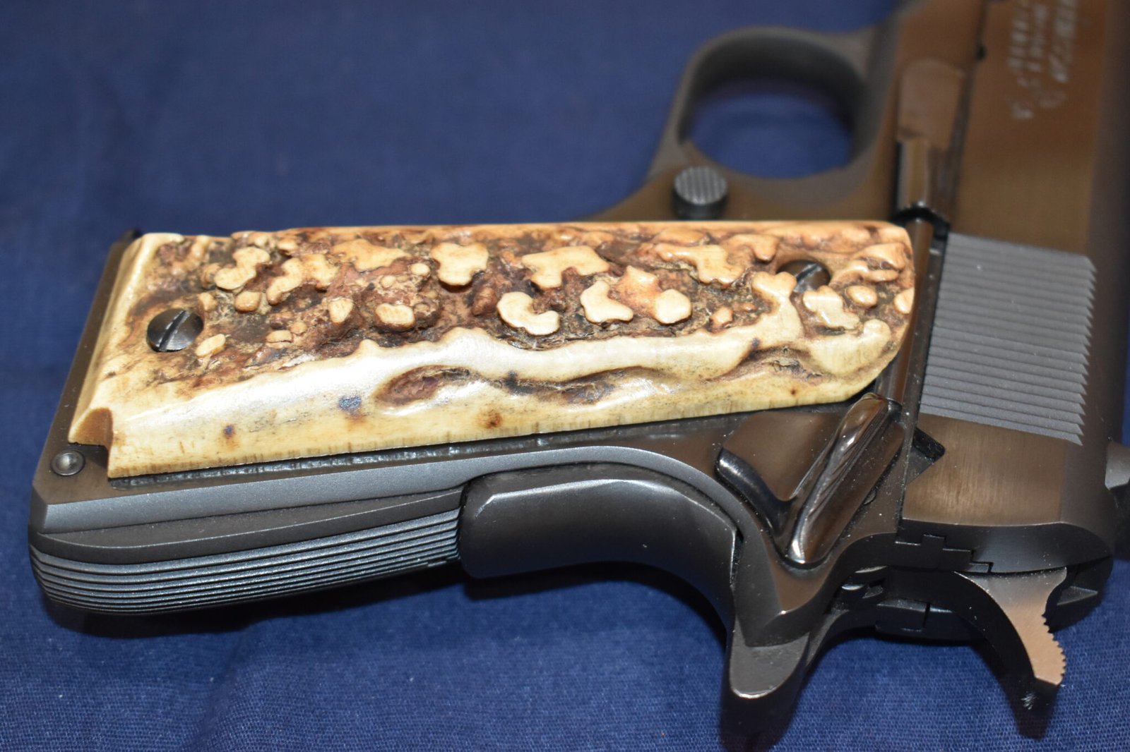 COLT 1911 VINTAGE SAMBAR STAG GRIPS 1911SS40 - Image 5