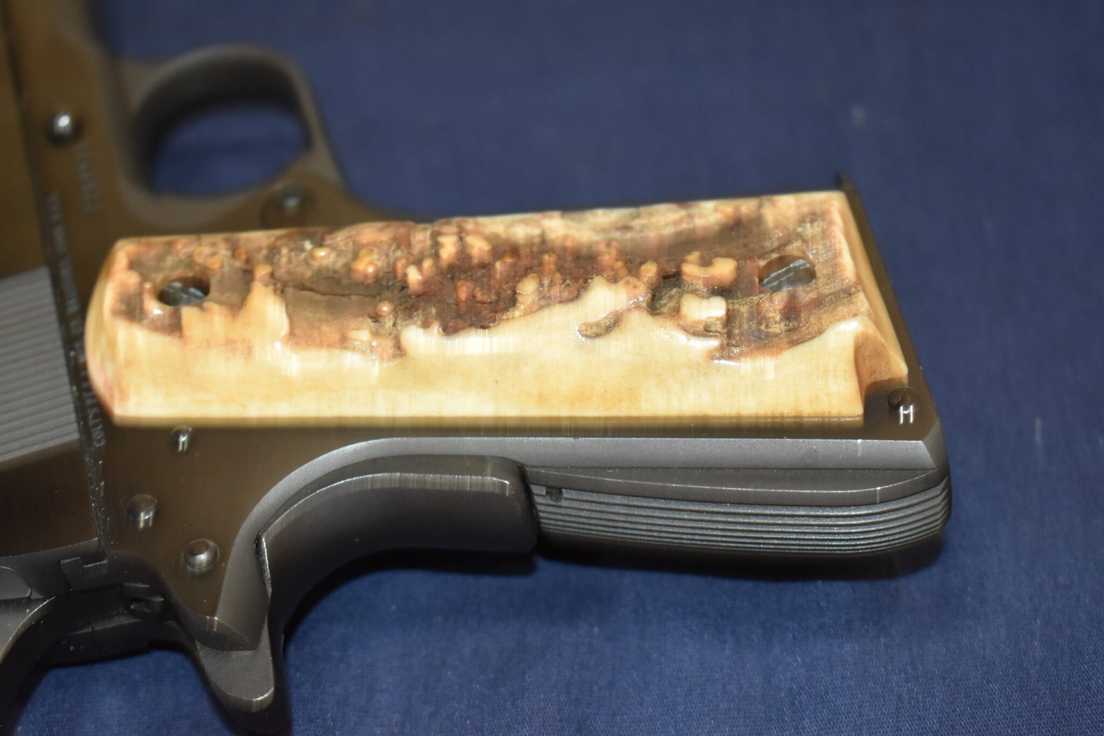 COLT 1911 VINTAGE SAMBAR STAG GRIPS 1911SS40 - Image 6