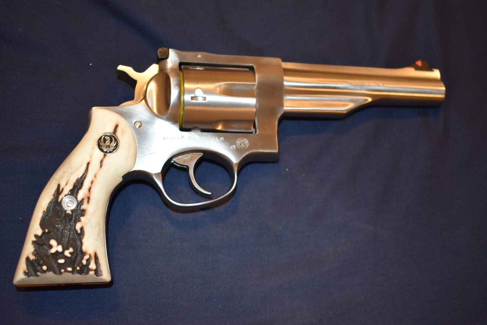 RUGER REDHAWK VINTAGE SAMBAR STAG GRIPS RRHS9 - Image 7