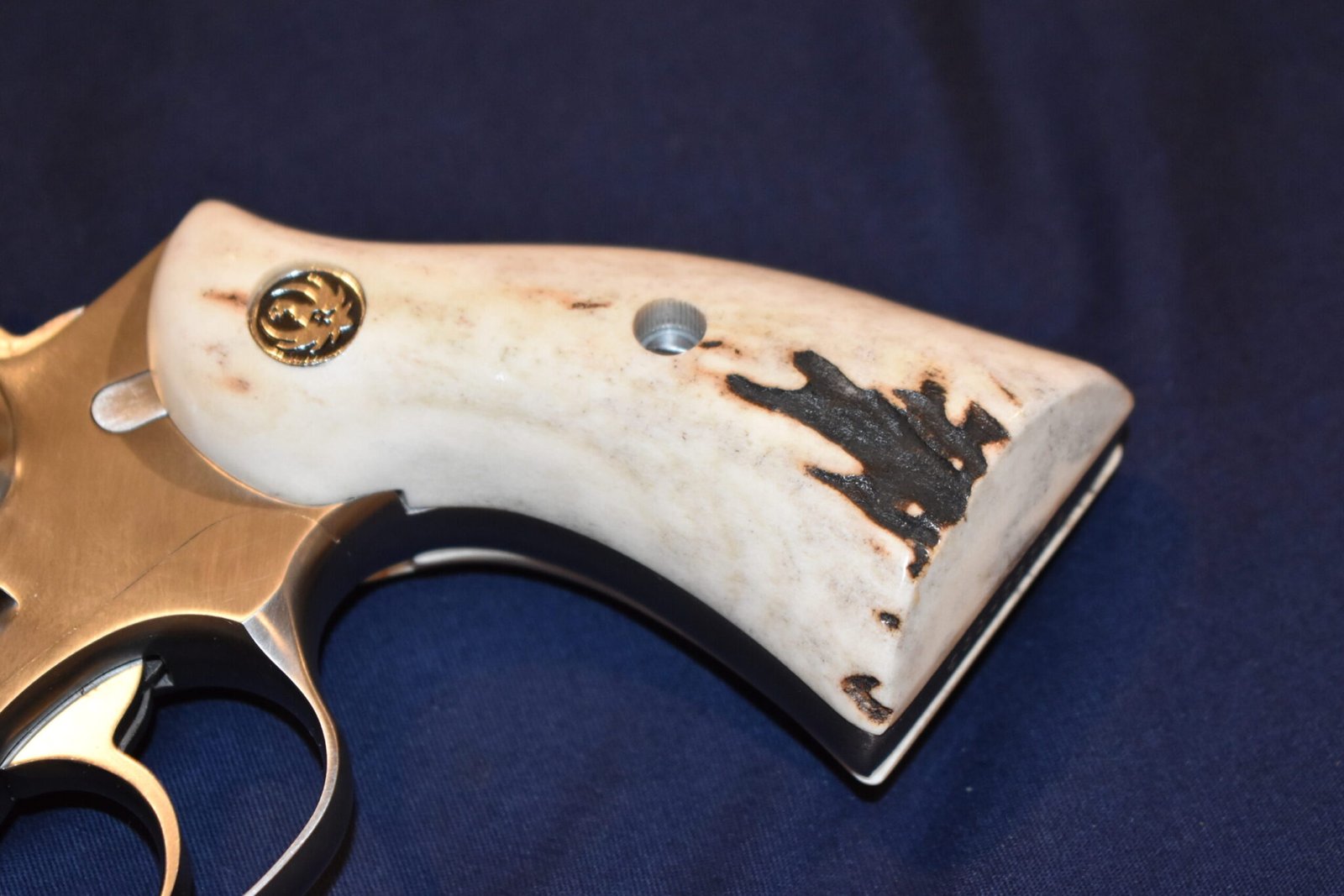 RUGER REDHAWK VINTAGE SAMBAR STAG GRIPS RRHS9 - Image 12