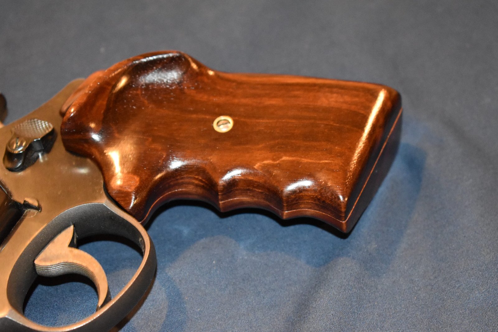 SMITH & WESSON N FRAME FUZZY FARRANT CUSTOM GRIPS SWNFF5 - Image 12