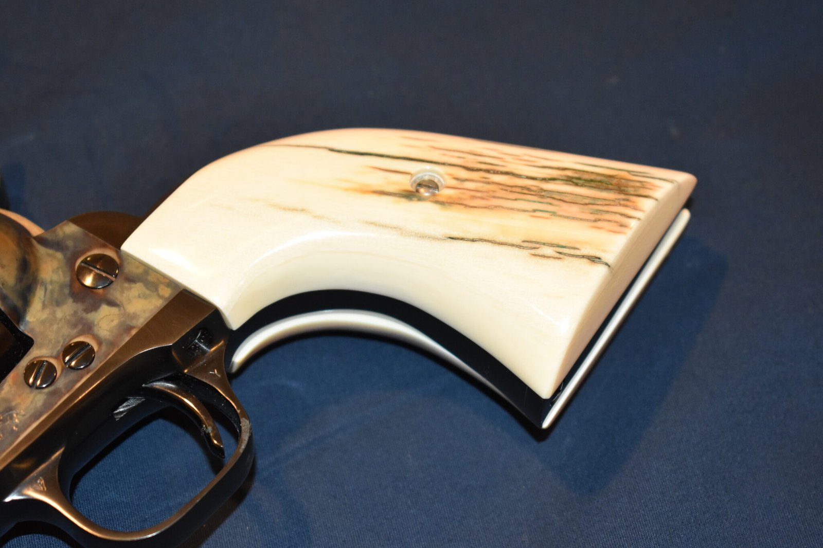 COLT SINGLE ACTION ARMY (S.A.A.) MAMMOTH IVORY GRIPS SAAMI8 - Image 12