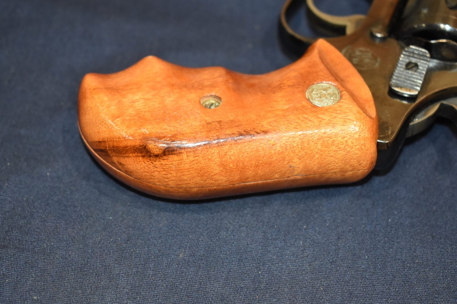 SMITH & WESSON J FRAME ROUND BUTT COMBAT GRIPS JC13 - Image 5