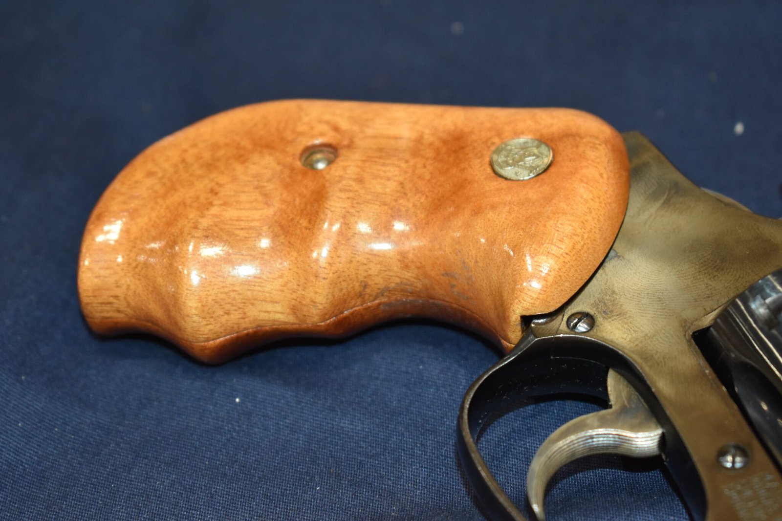 SMITH & WESSON J FRAME ROUND BUTT COMBAT GRIPS JC13 - Image 11