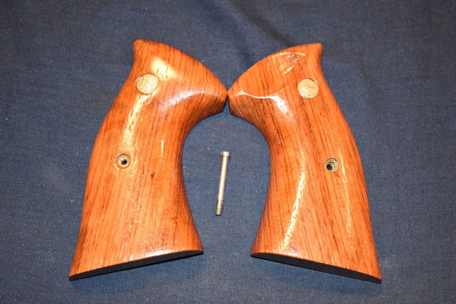 SMITH & WESSON FACTORY K FRAME ROSEWOOD PRESENTATION TARGET GRIPS KPT12