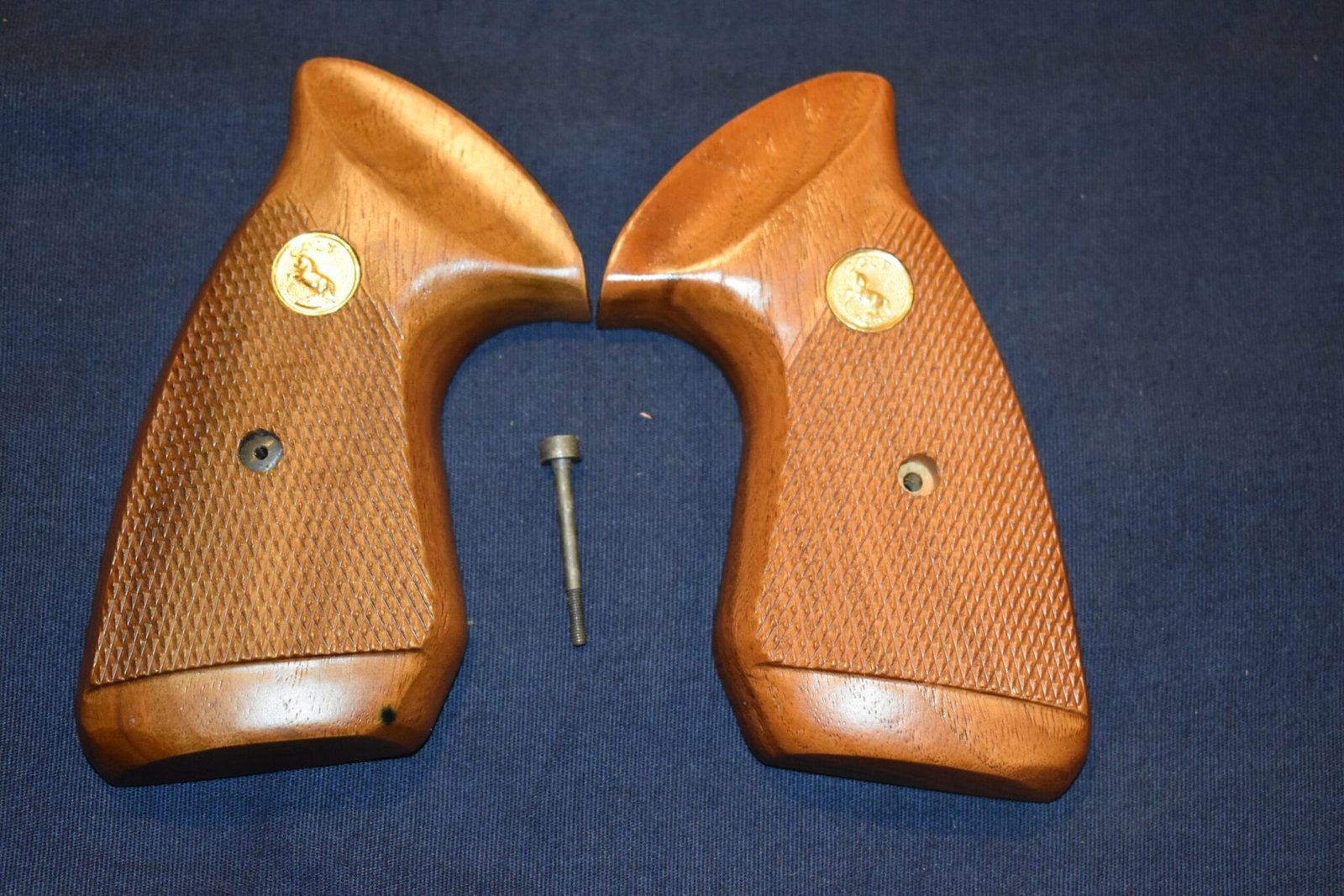 COLT TROOPER MK III FACTORY TARGET GRIPS TMK3-4