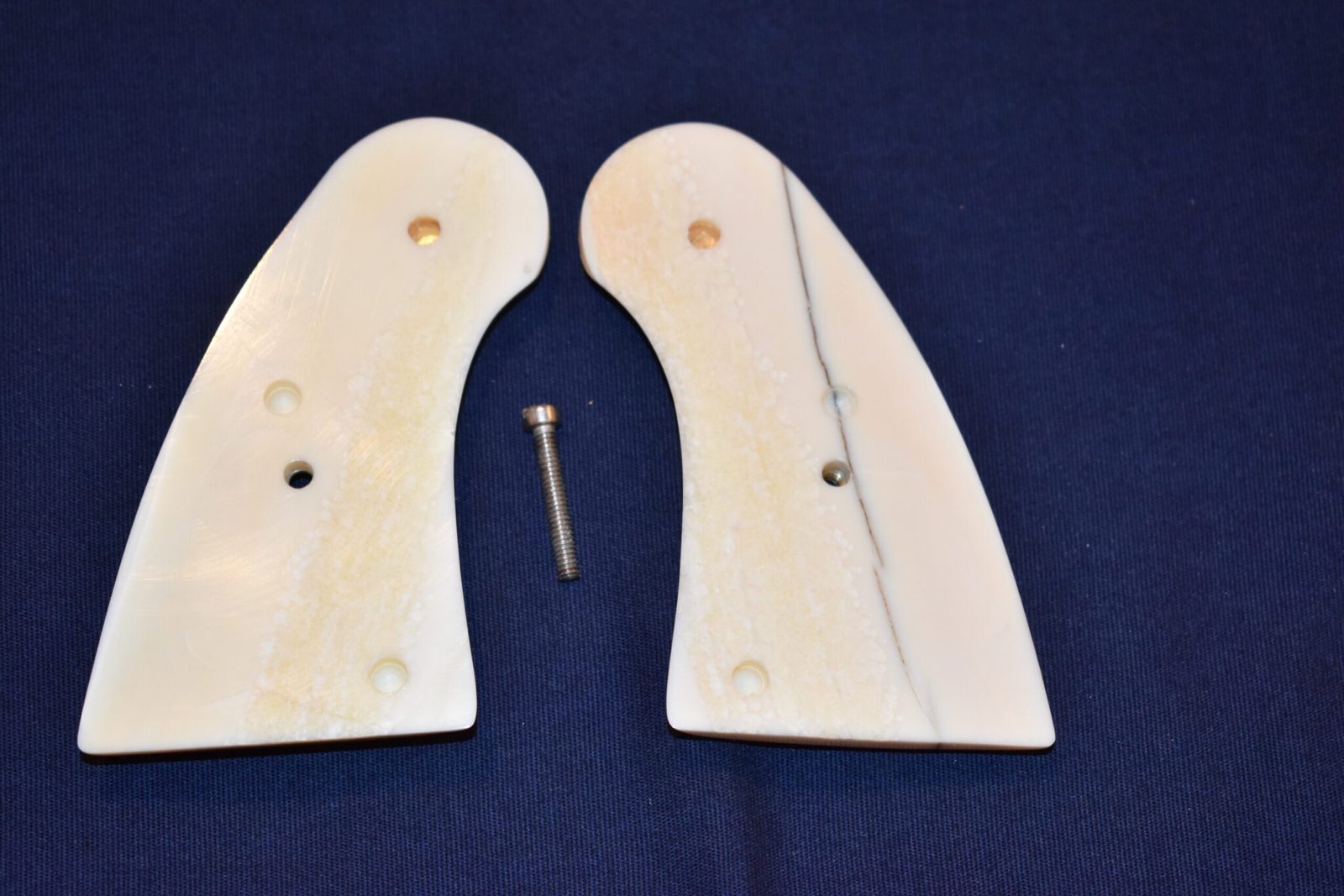 COLT I FRAMEFOSSILIZED WALRUS IVORY SERVICE GRIPS FOR A COLT PYTHON CPWI2 - Image 3
