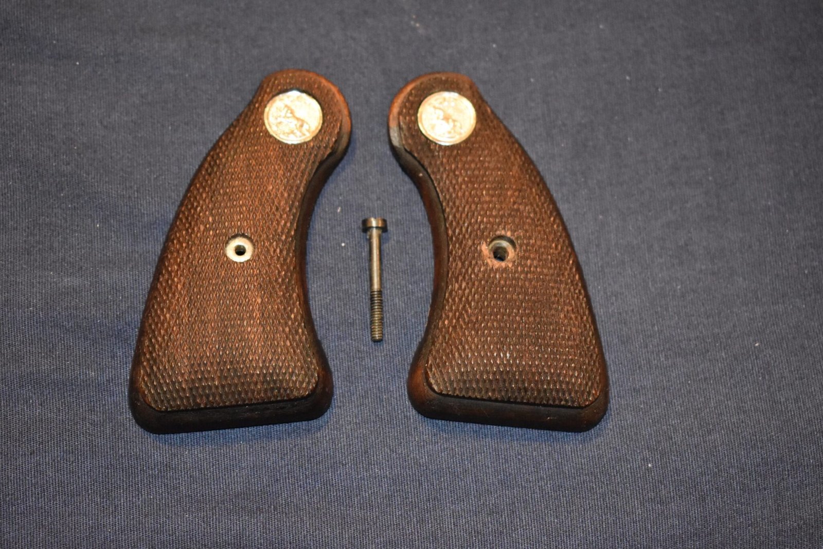 COLT DETECTIVE FACTORY WOOD GRIPS CDSFW1