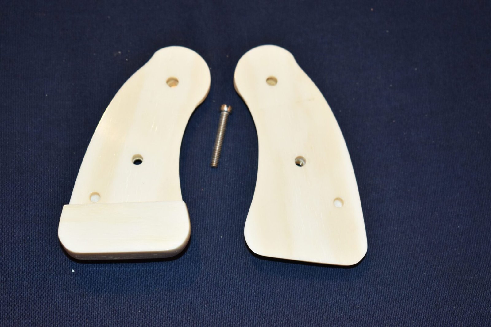 COLT DETECTIVE / DIAMONDBACK GIRAFFE BONE GRIPS CDGB1 - Image 3
