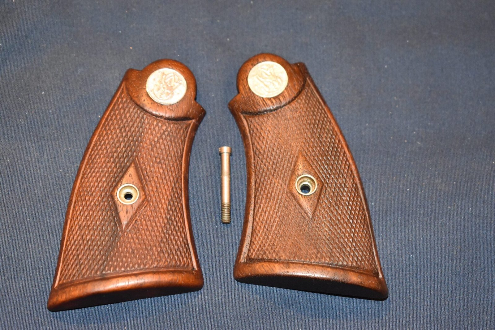 SMITH & WESSON PRE-WAR N FRAME SERVICE GRIPS NPWS2