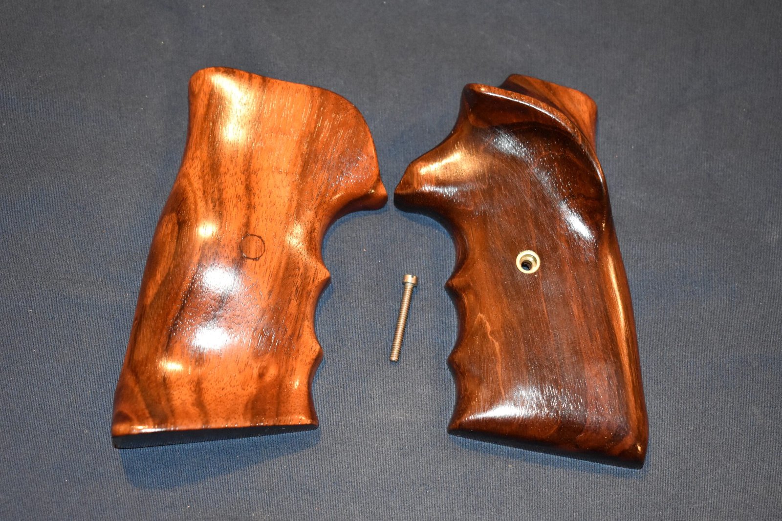 SMITH & WESSON N FRAME FUZZY FARRANT CUSTOM GRIPS SWNFF5
