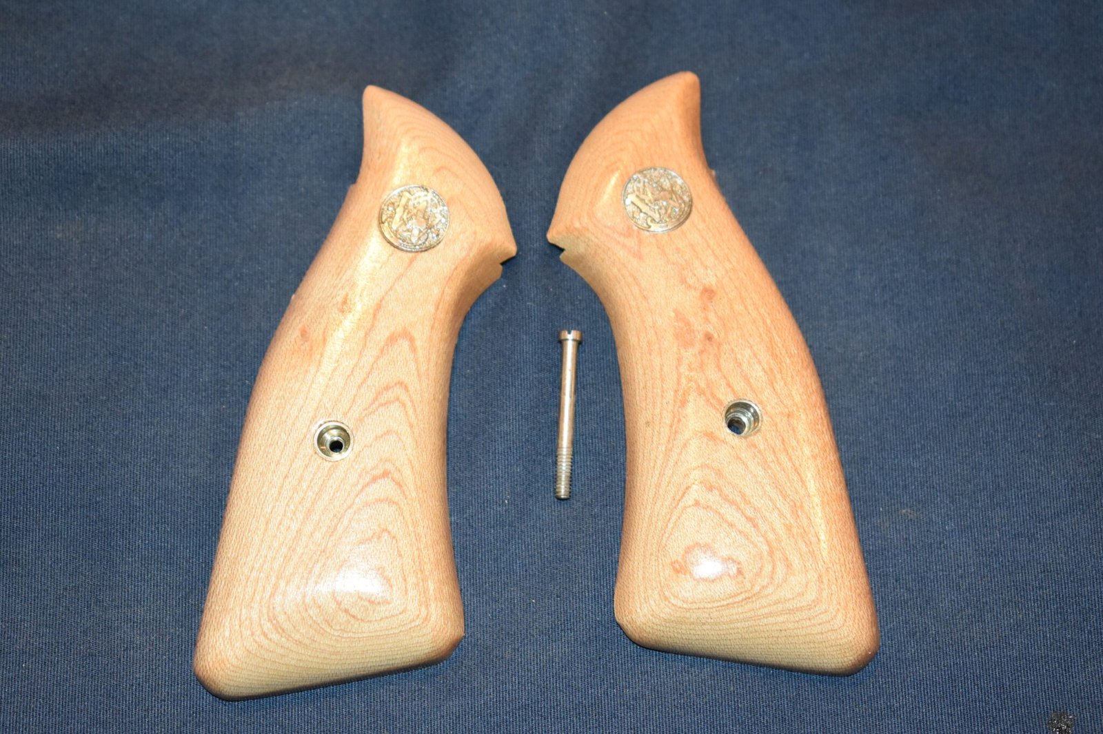 SMITH & WESSON J FRAME MAPLE PRESENTATION GRIPS JSQPM2