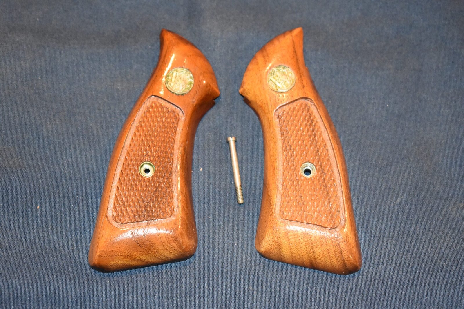 SMITH & WESSON J FRAME GRIPS JSQM5
