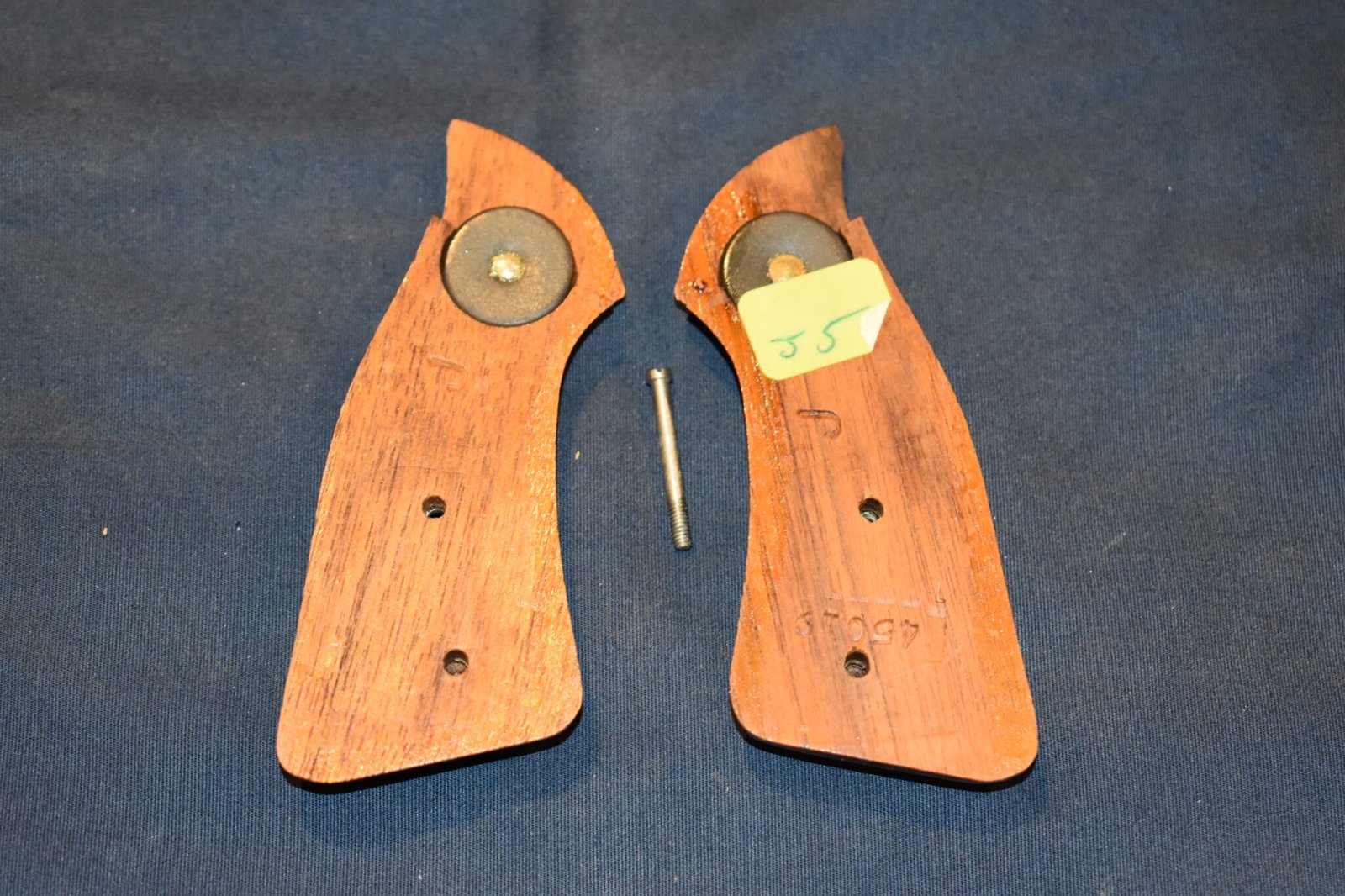 SMITH & WESSON J FRAME GRIPS JSQM5 - Image 3