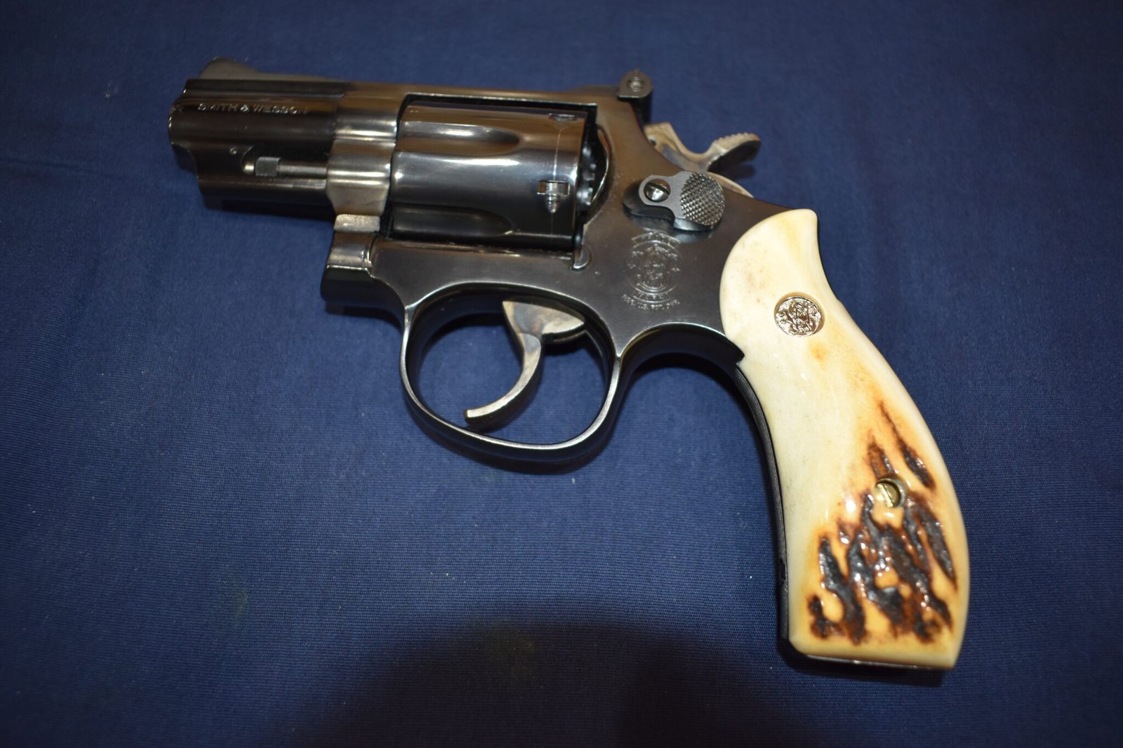 SMITH & WESSON K FRAME ROUND BUTT VINTAGE SAMBAR STAG KSRB19 - Image 4