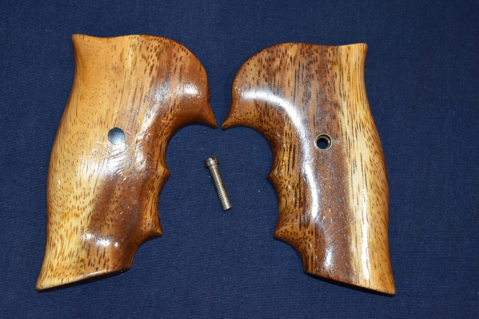 SMITH & WESSON K FRAME FUZZY FARRANT CUSTOM GRIPS SWIFF1 ????????