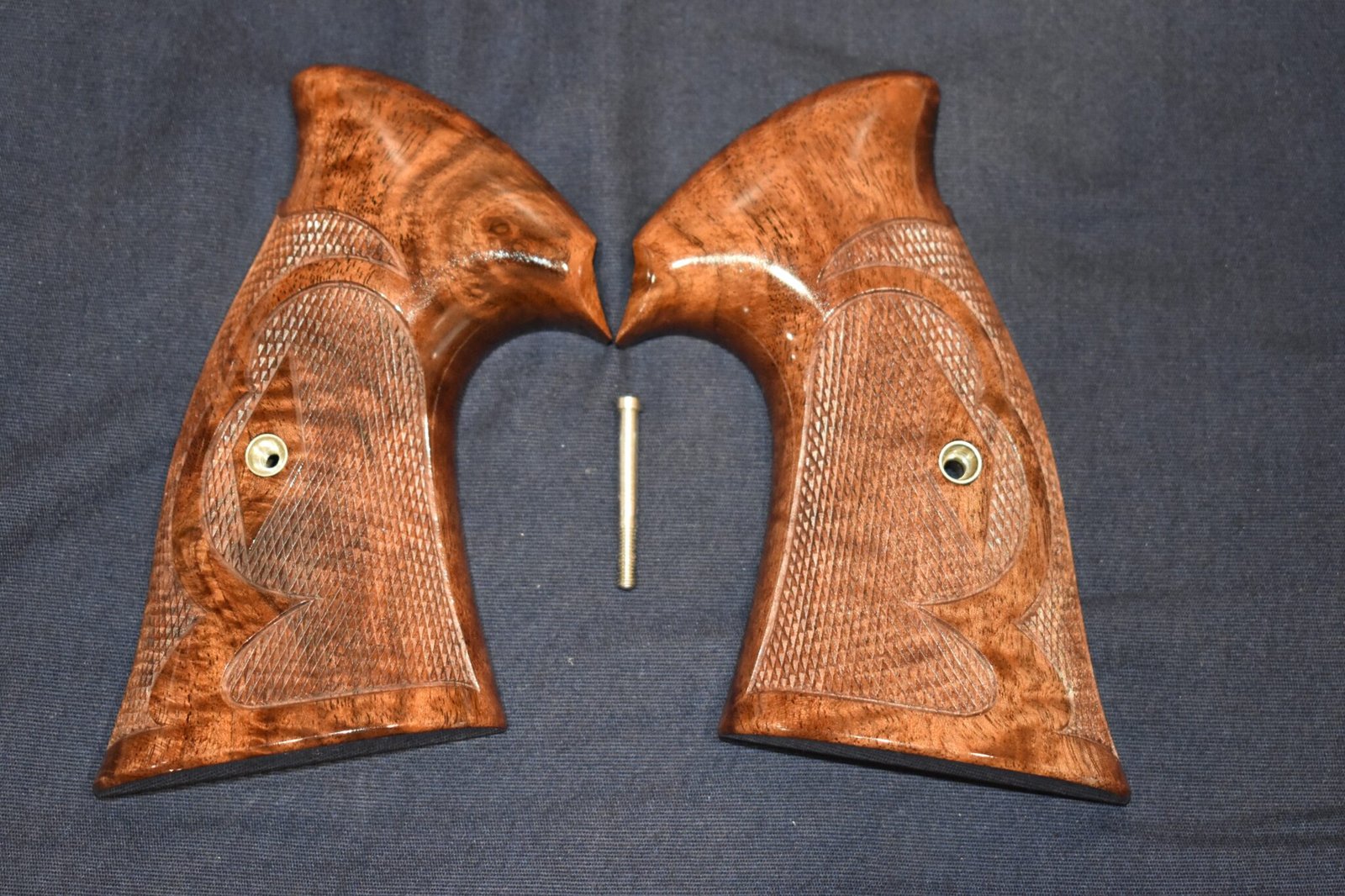 KEITH BROWN CUSTOM SMITH & WESSON N FRAME "ROPER" GRIPS KBNR46