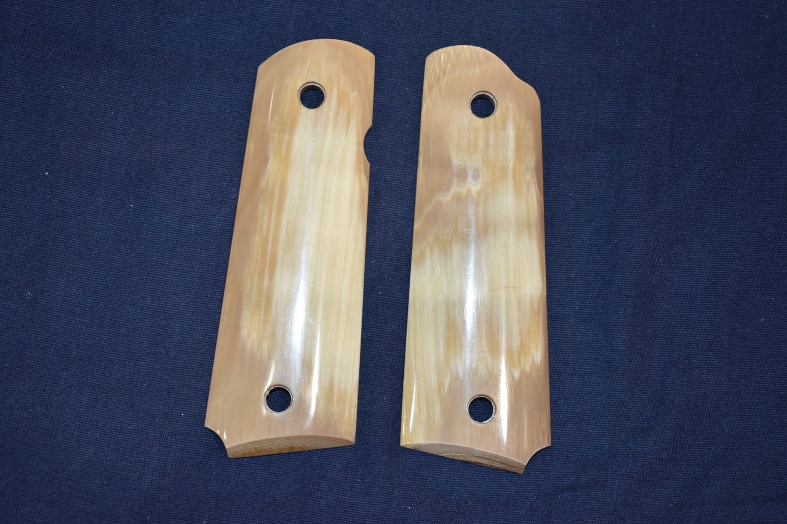COLT 1911 MAMMOTH IVORY GRIPS 1911MI22