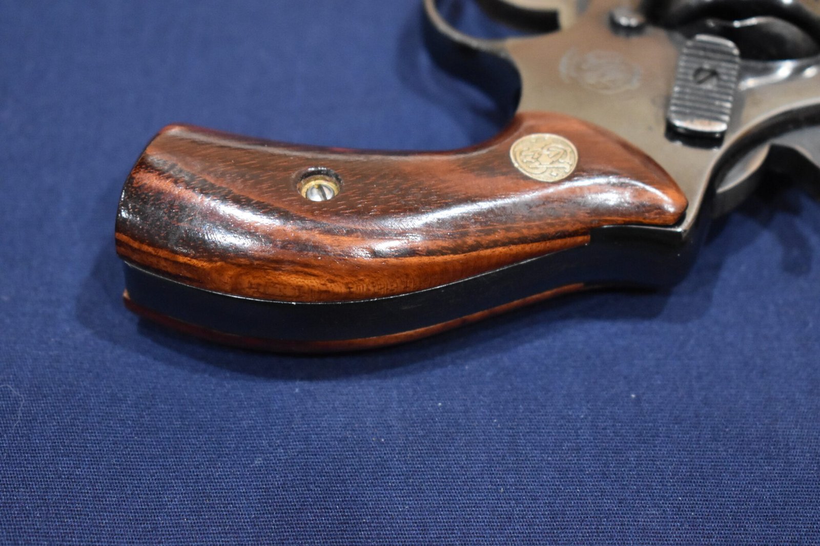 SMITH & WESSON J FRAME PRESENTATION GRIPS JPMRB7 - Image 5