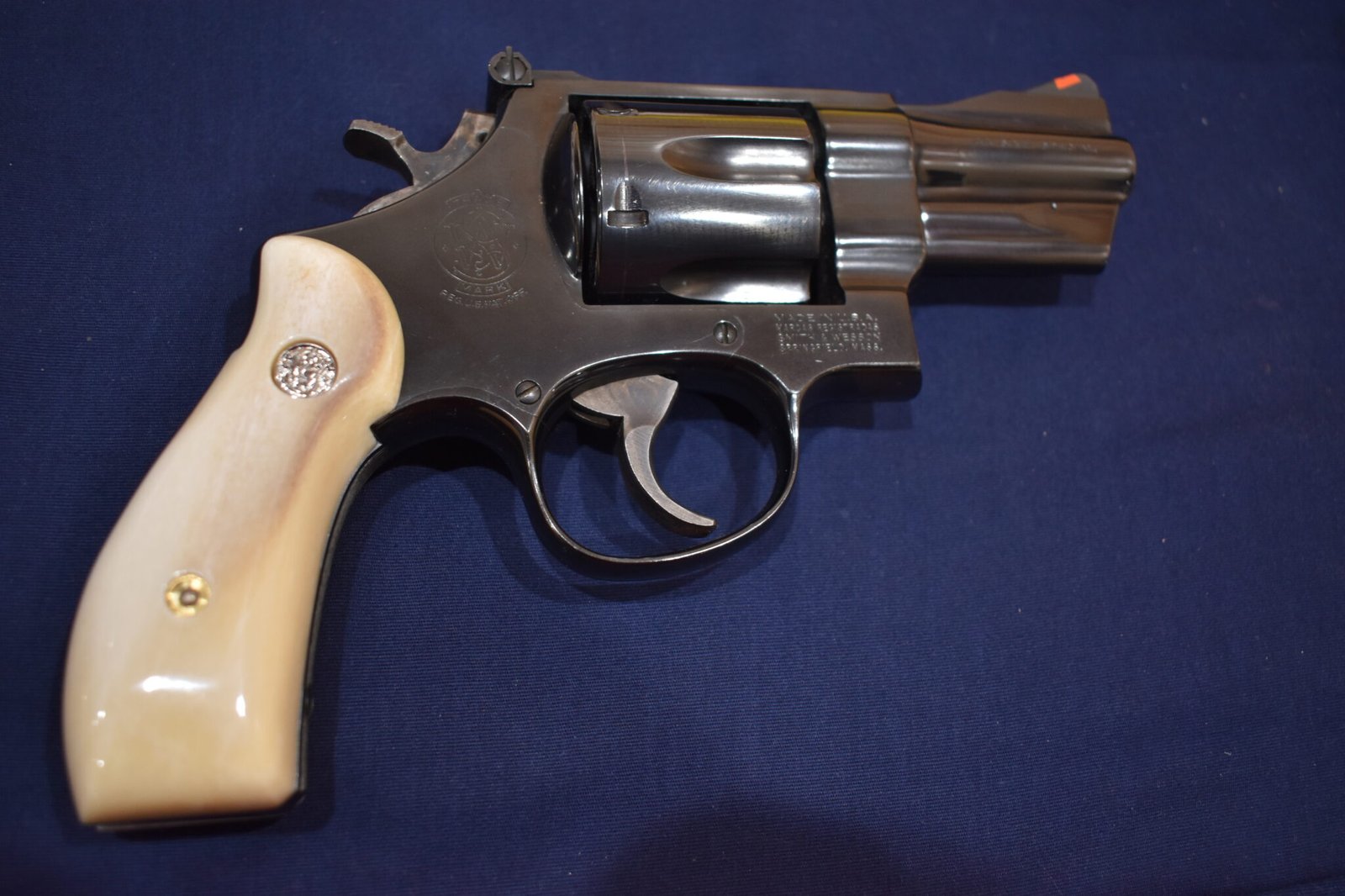 SMITH & WESSON N FRAME ROUND BUTT PREMIUM GRADE GIRAFFE BONE GRIPS SWNGB12 - Image 7