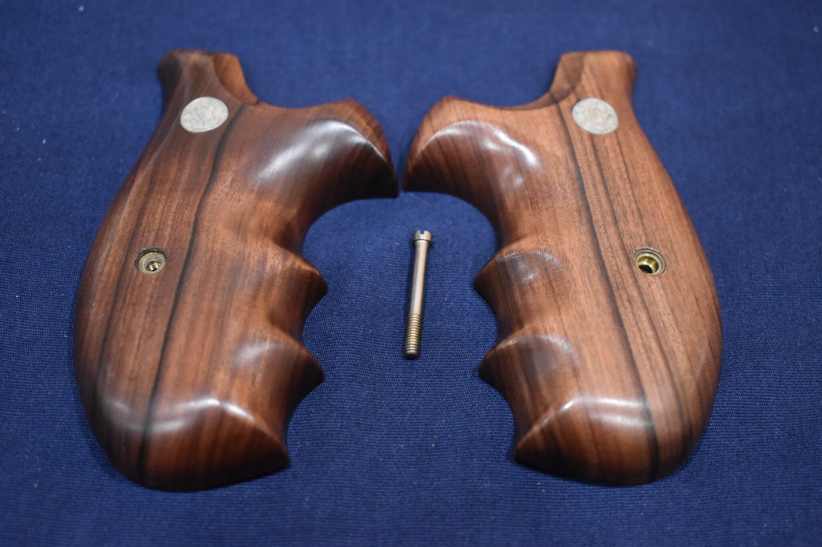 SMITH & WESSON N FRAME ROUND BUTT COMBAT GRIPS SWNRBC6 - Image 2