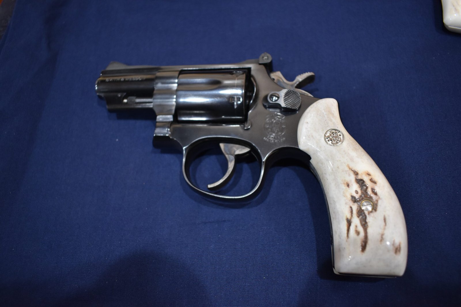 SMITH & WESSON K FRAME ROUND BUTT VINTAGE SAMBAR STAG KSRB21 - Image 4