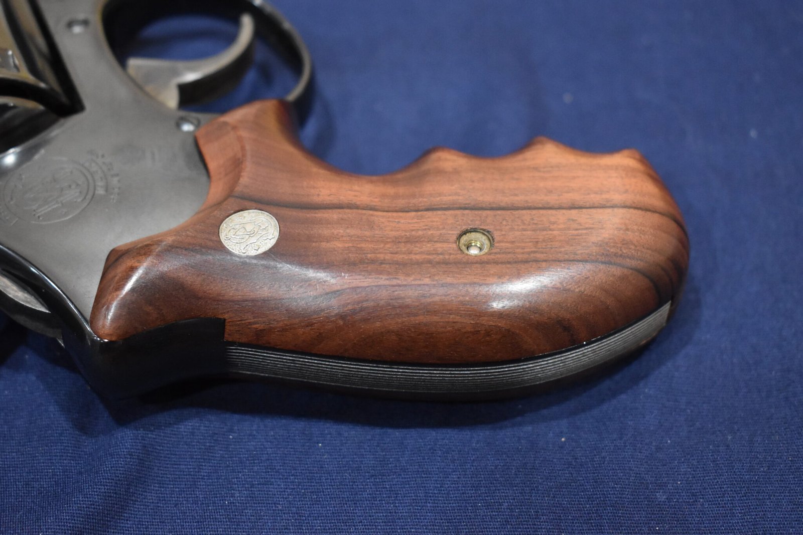 SMITH & WESSON N FRAME ROUND BUTT COMBAT GRIPS SWNRBC6 - Image 6
