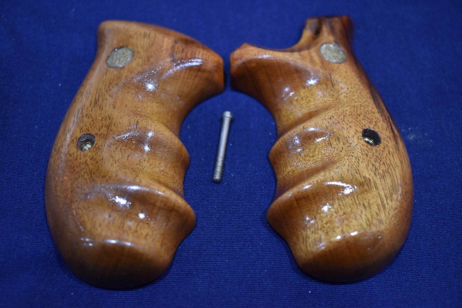 SMITH & WESSON N FRAME ROUND BUTT COMBAT GRIPS SWNRBC7 - Image 2
