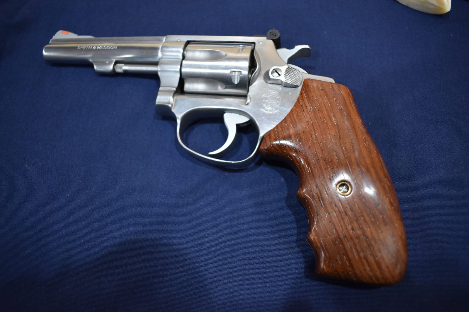 SMITH & WESSON J FRAME FUZZY FARRANT CUSTOM GRIPS SWJFF4 - Image 4