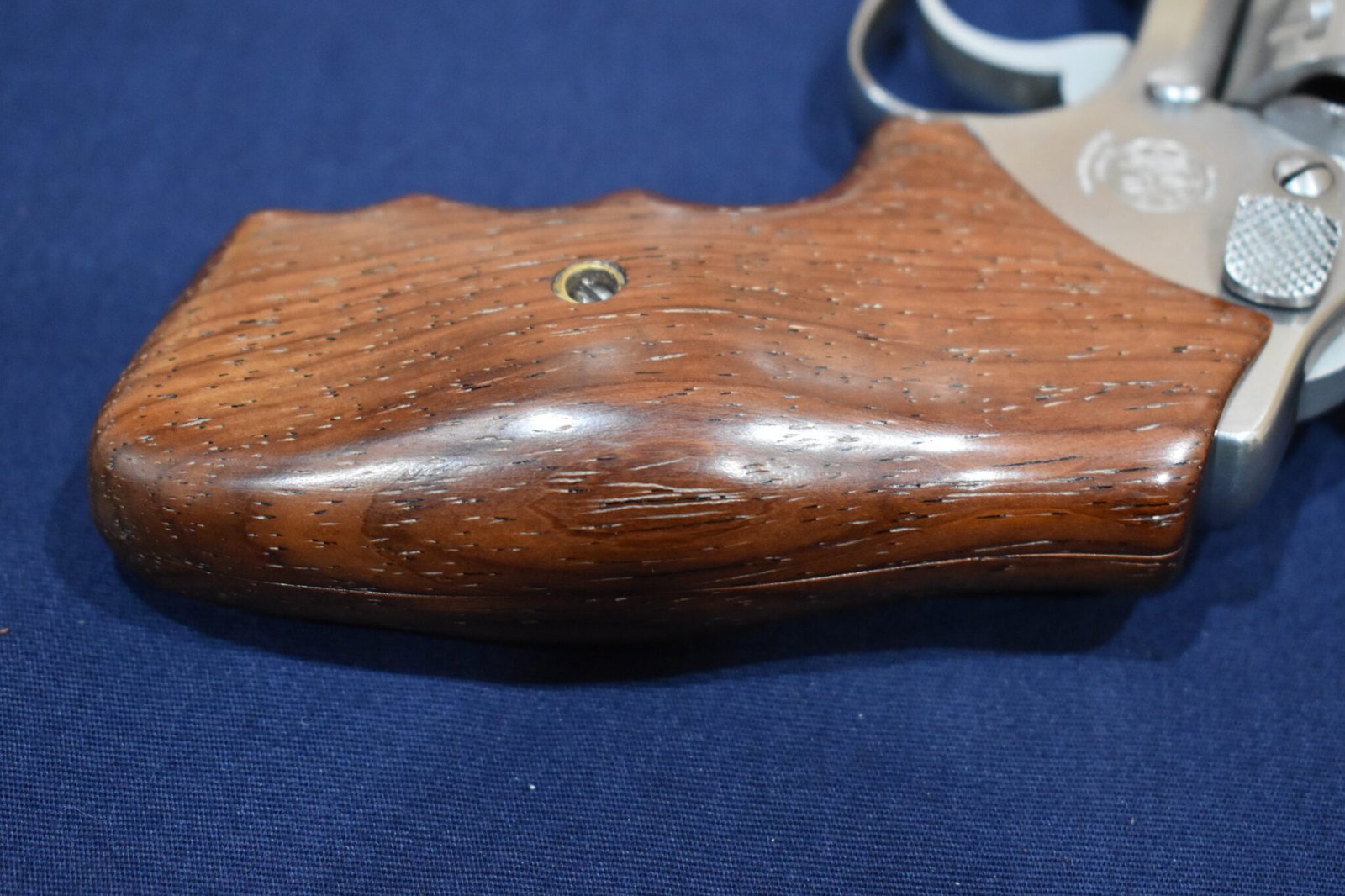 SMITH & WESSON J FRAME FUZZY FARRANT CUSTOM GRIPS SWJFF4 - Image 5