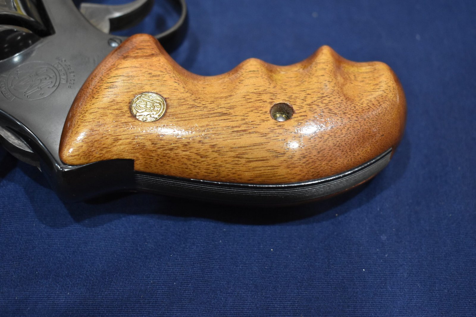 SMITH & WESSON N FRAME ROUND BUTT COMBAT GRIPS SWNRBC7 - Image 6