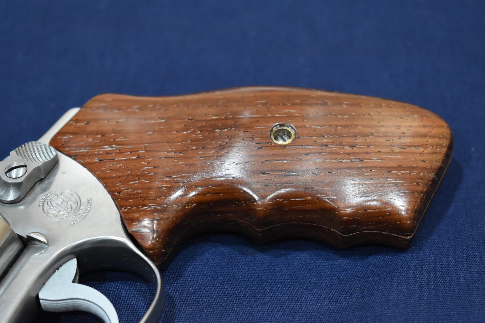SMITH & WESSON J FRAME FUZZY FARRANT CUSTOM GRIPS SWJFF4 - Image 12