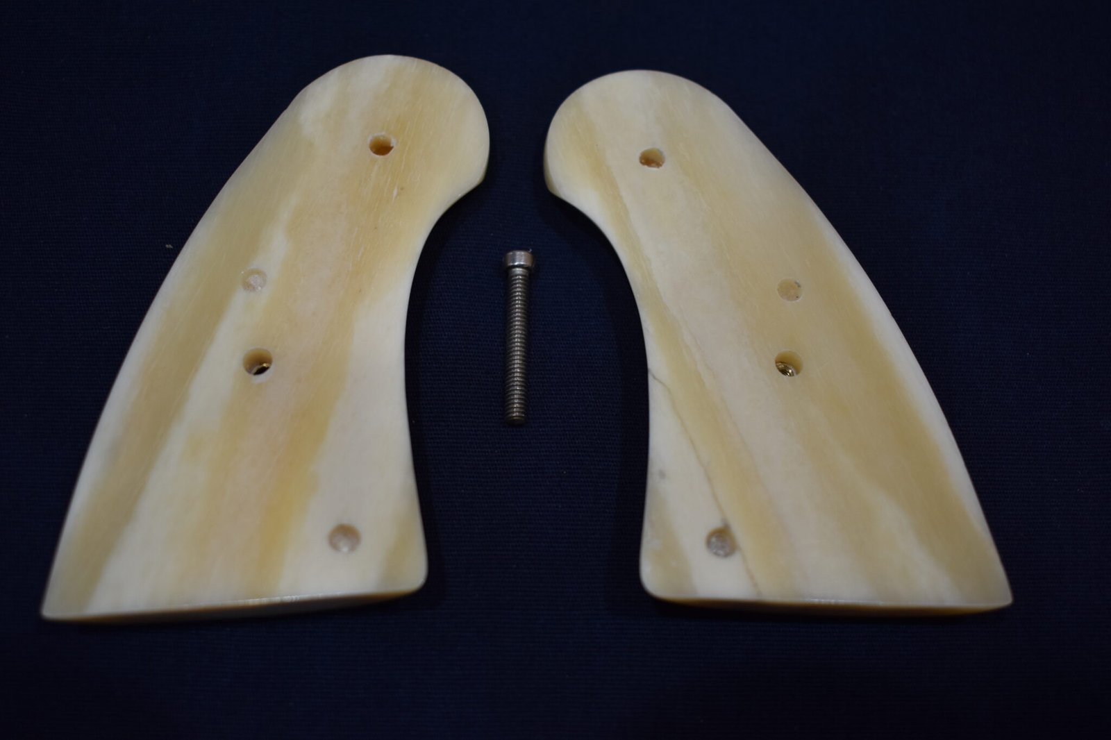 COLT PYTHON PREMIUM GRADE GIRAFFE BONE GRIPS CPGB16 - Image 3