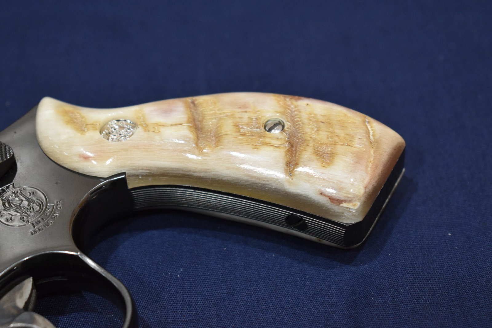 SMITH & WESSON K FRAME ROUND BUTT PREMIUM GRADE RAMS HORN GRIPS KRBRH10 - Image 12