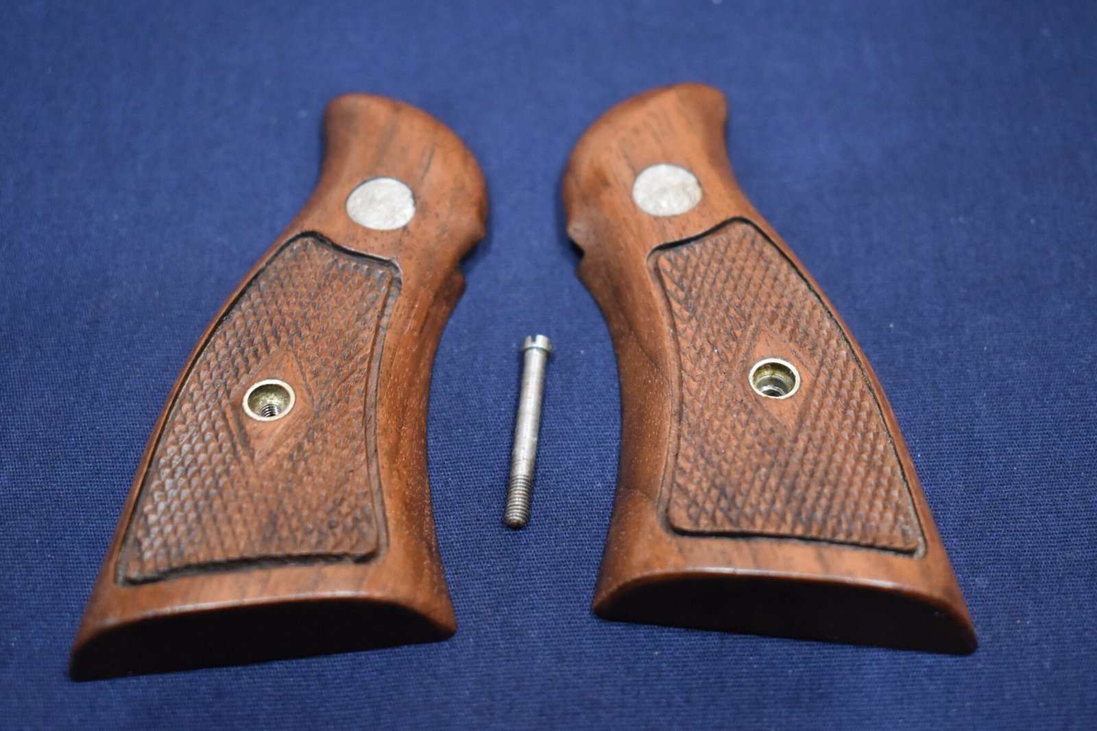 SMITH & WESSON N FRAME DIAMOND MAGNA GRIPS NDM12 - Image 2
