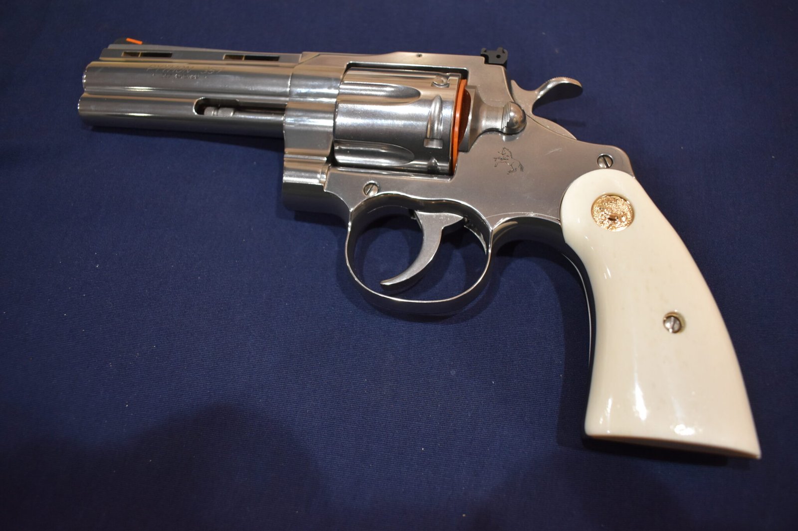COLT PYTHON PREMIUM GRADE GIRAFFE BONE GRIPS CPGB17 - Image 4