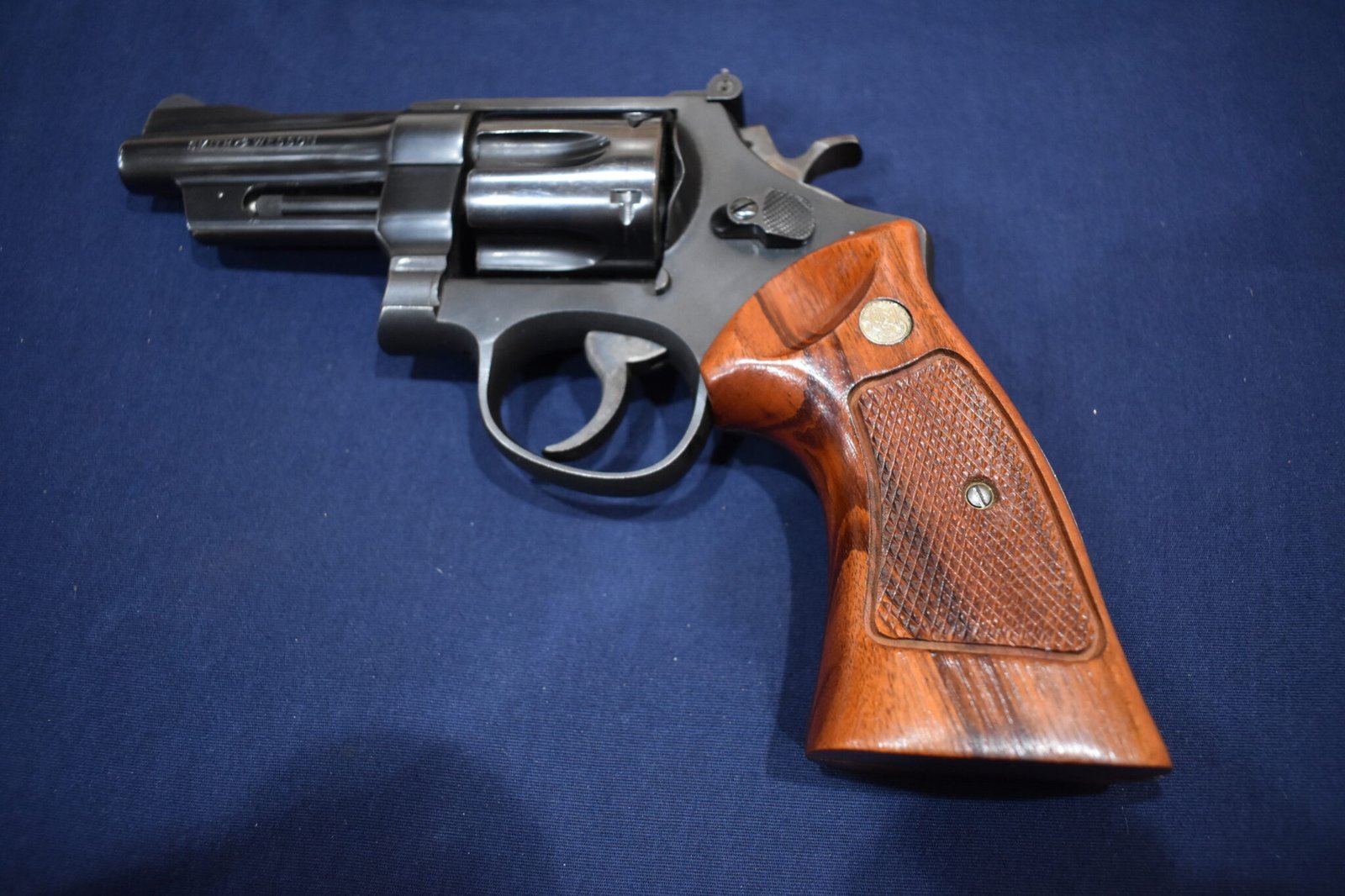 SMITH & WESSON FACTORY N FRAME TARGET GRIPS NT72 - Image 4